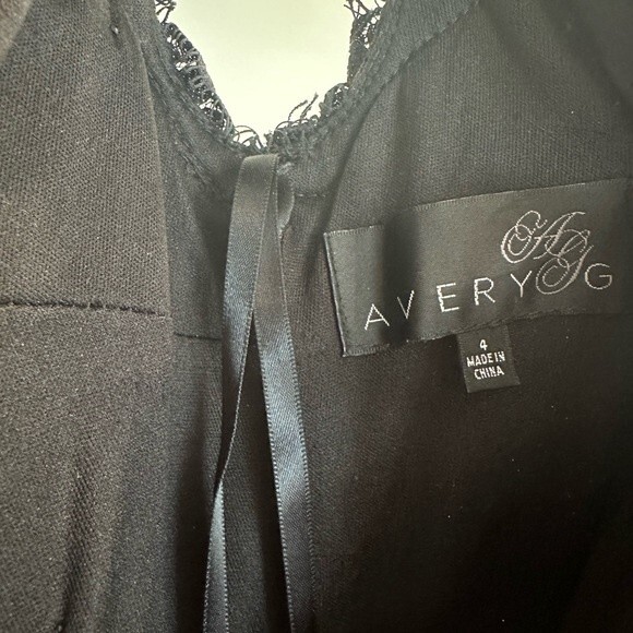 Avery G Open Back Lace Night Gown In Black Size 4 - Picture 6 of 6